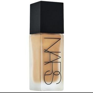 Nars foundation